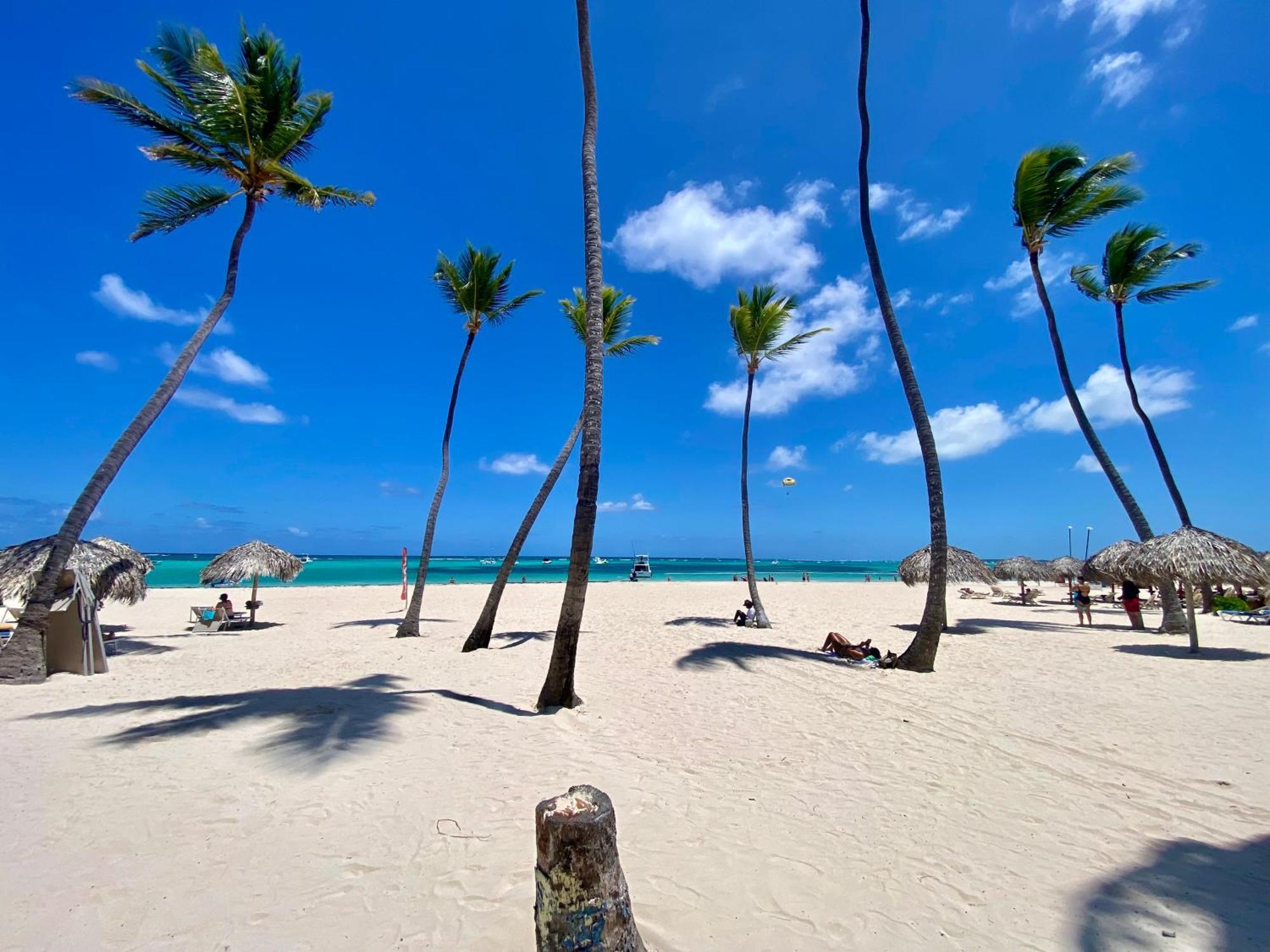Madonna Pool Beach Los Corales Punta Cana Extérieur photo