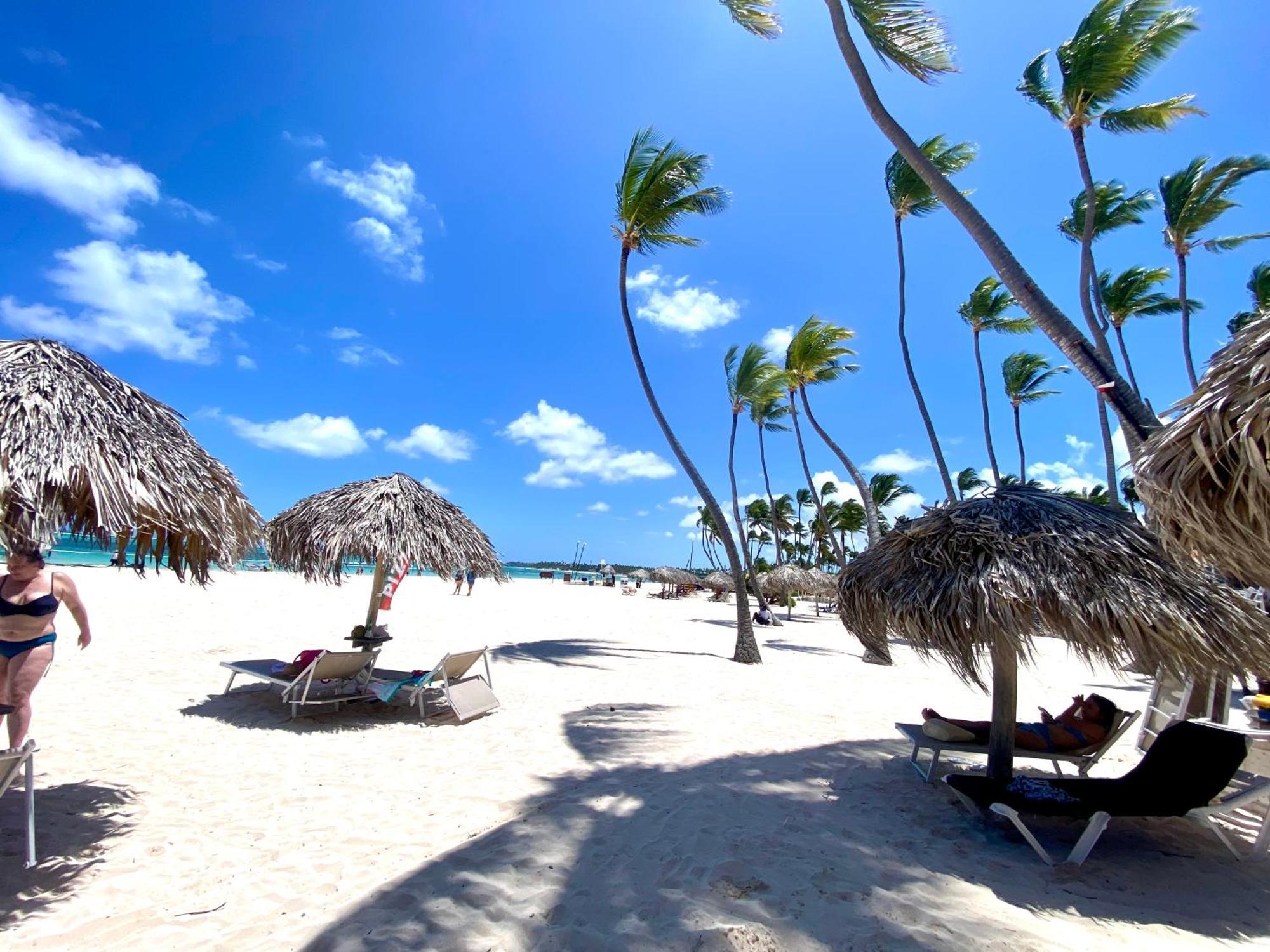 Madonna Pool Beach Los Corales Punta Cana Extérieur photo
